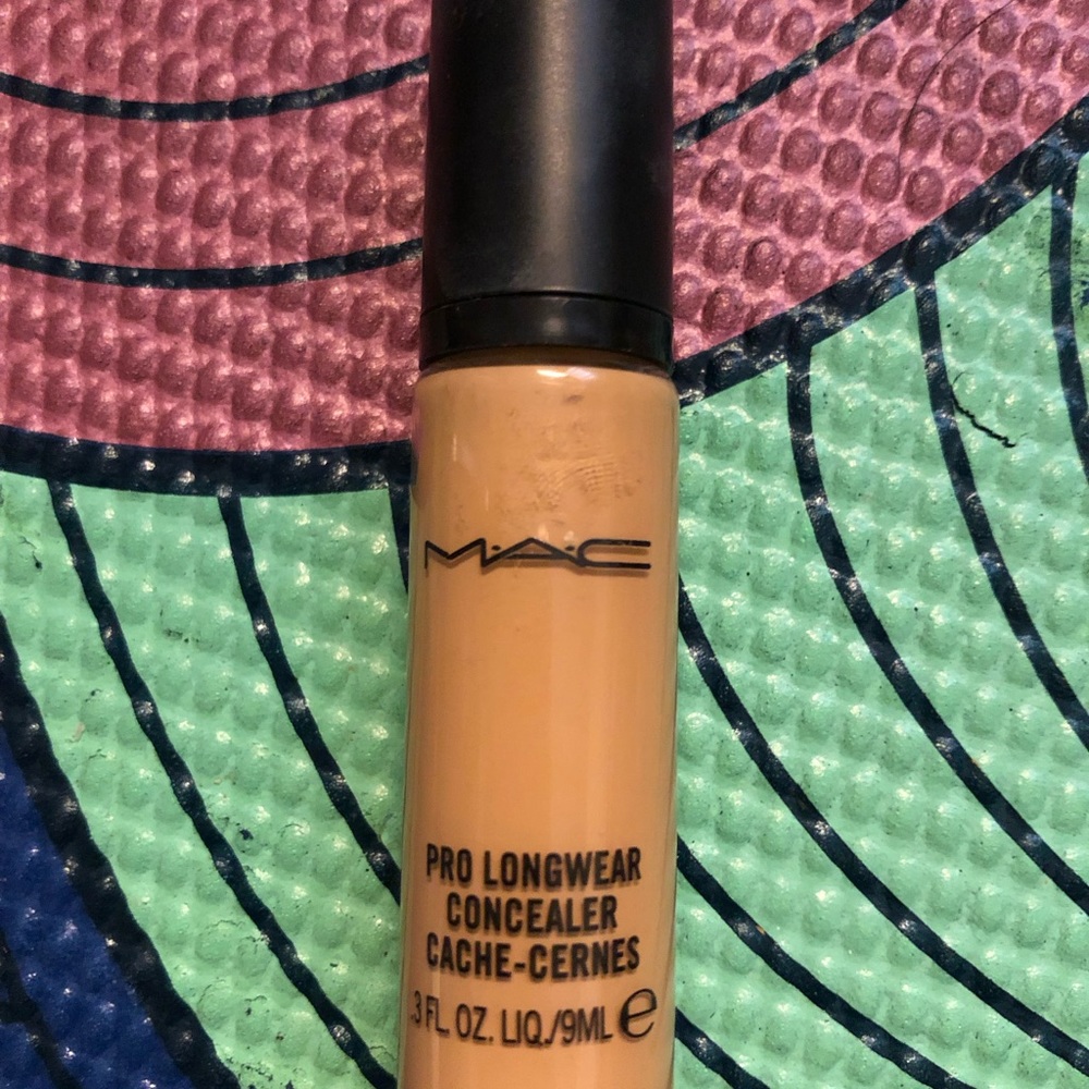 Pro Longwear Concealer